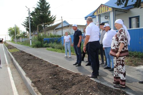 Разиф Каримов лично проверил ход благоустройства: какие объекты преобразились в Заинске?