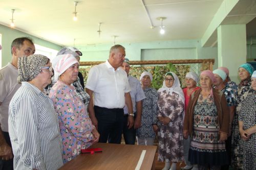 Разиф Каримов лично проверил ход благоустройства: какие объекты преобразились в Заинске?