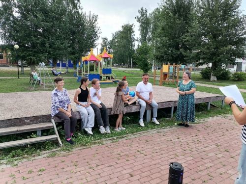 Дорогами добра: в Заинске отметили Международный день дружбы веселыми играми и сладкими угощениями