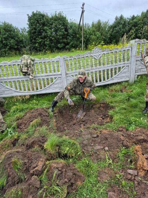 Заинские поисковики ведут раскопки в Беларуси