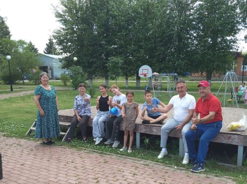 Мирный бистәсе паркында якты дуслык бәйрәме узды