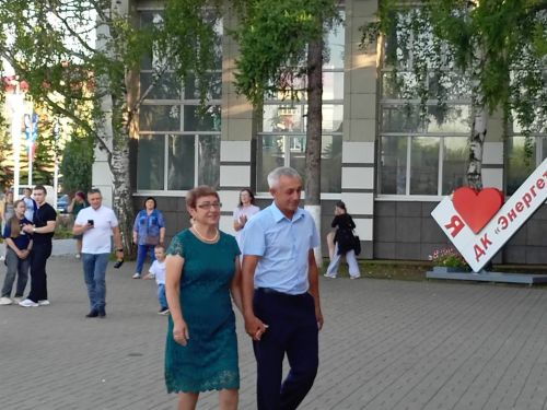 Зәйдә зур түгәрәк гаилә бәйрәмнәрен билгеләп үтүчеләр хөрмәтләнде