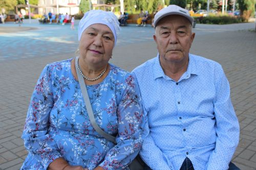 В Заинске семья Барсуковых награждена медалью «За любовь и верность»