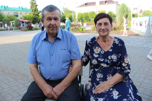 В Заинске семья Барсуковых награждена медалью «За любовь и верность»