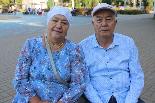 В Заинске семья Барсуковых награждена медалью «За любовь и верность»