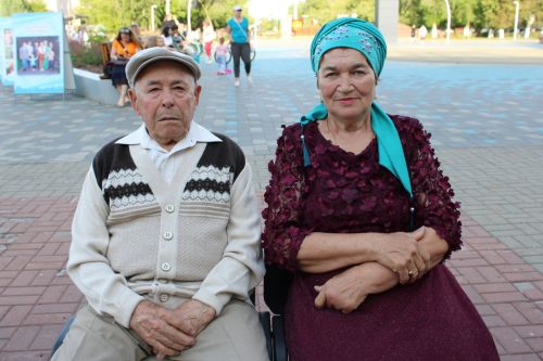 В Заинске семья Барсуковых награждена медалью «За любовь и верность»