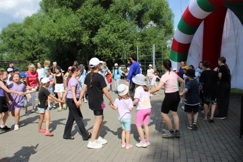 В День семьи, любви и верности в Заинске прошел праздник для детей