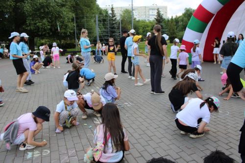 В День семьи, любви и верности в Заинске прошел праздник для детей