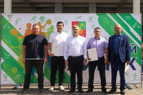 Сила, спорт, единство: в Заинске отметили День физкультурника