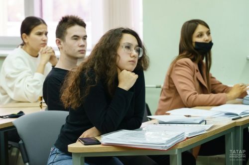 В Татарстане планируют повысить стипендии для учащихся вузов и колледжей