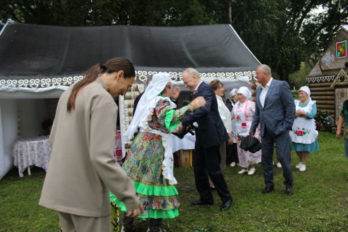 Зәйдә “Безнең ишегалды” игелекле күршеләр фестивале узды