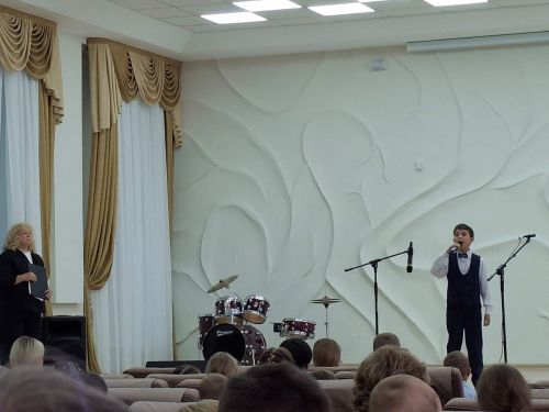 Виктор Цой жив: в Заинске прошел вечер памяти легенды русского рока