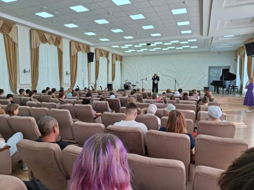 Виктор Цой жив: в Заинске прошел вечер памяти легенды русского рока