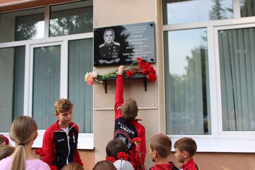 В Заинске почтили память Героя России Сергея Чебнёва