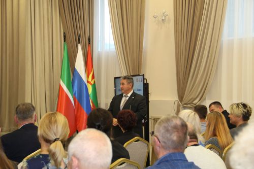 Глава Заинского района Разиф Каримов отчитался перед заинцами о проделанной работе и обозначил планы на будущее