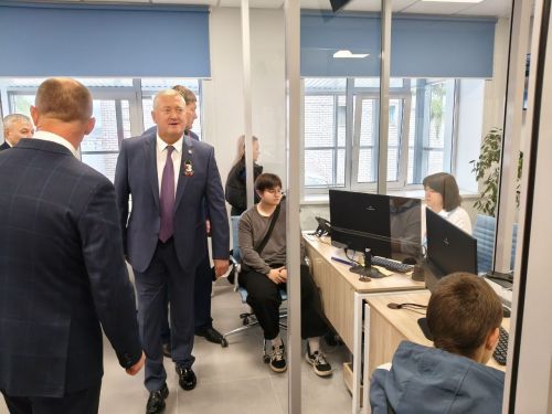 Зәйдә халыкны эш белән тәэмин итү үзәге төзекләндерелүдән соң ачылды
