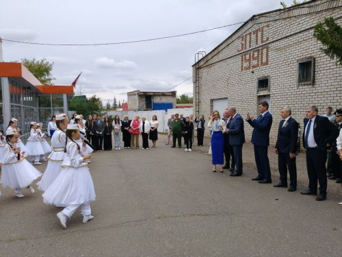 Зәйдә халыкны эш белән тәэмин итү үзәге төзекләндерелүдән соң ачылды