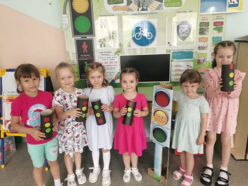 «Уймак кыз» балалары Халыкара светофор көнен билгеләп үттеләр