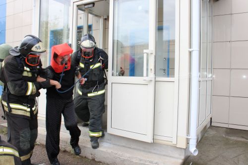 В Заинском городском суде отработали действия при пожаре