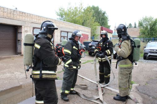 В Заинском городском суде отработали действия при пожаре