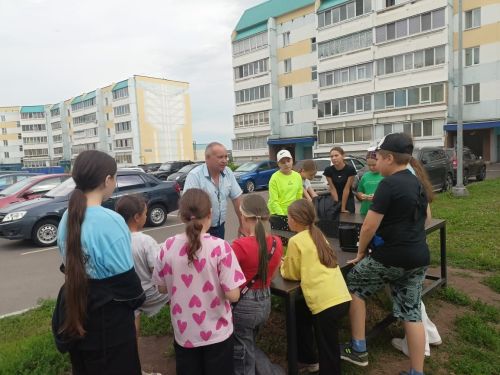 «Минем ишегалды лагере»на йөрүчеләр юл кагыйдәләрен искә төшерделәр
