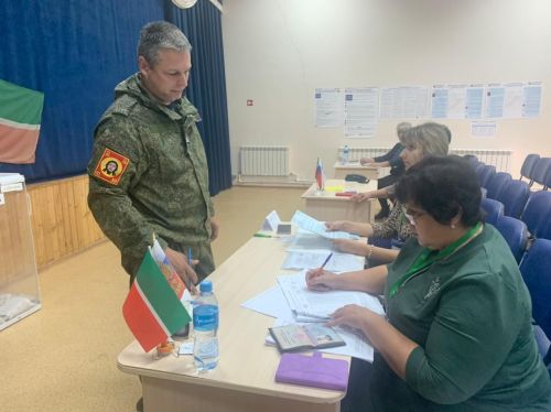 Зәй районында махсус хәрби операция ветераны Татарстан Рәисен сайлауларда үз тавышын бирде