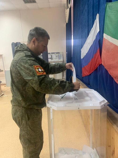 Зәй районында махсус хәрби операция ветераны Татарстан Рәисен сайлауларда үз тавышын бирде