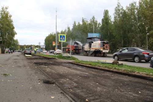 Зәйнең Җиңү проспектында урам юлын төзекләндерүгә керештеләр