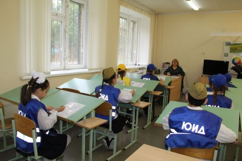 Зәйдә иң яхшы яшь юл инспекторы отряды командасын билгелиләр