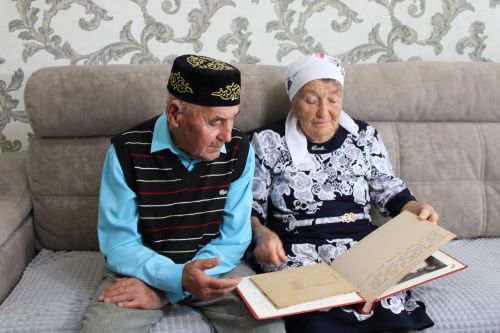 Гомер сукмагыннан 54 ел бергә