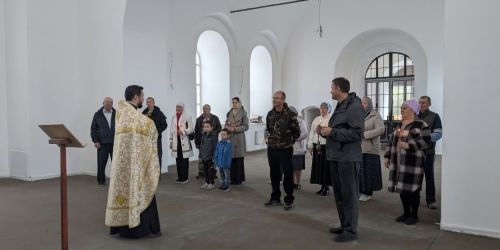 Хонехта булган Архистратиг Михаилны искә алу көнендә Олы Батрас авылында молебен узды