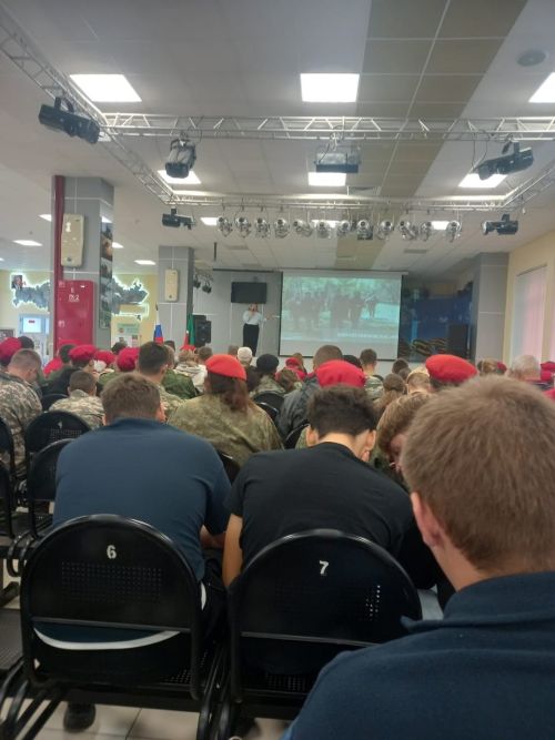 Зәй укучылары Казанда хәрби-патриотик республика слетында катнаша