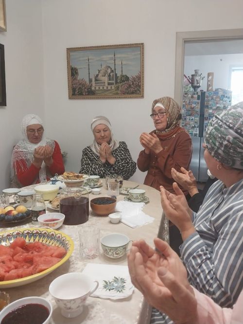В Заинске мусульманки собрались на праздник в честь рождения Пророка Мухаммеда