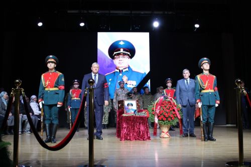 Верный присяге до конца: Заинский район простился с военным комиссаром Айратом Аглямзяновым
