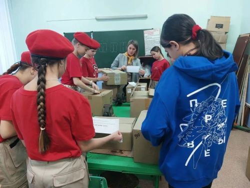 Югары Мәлем мәктәбе укучылары 5000 окоп шәме ясады