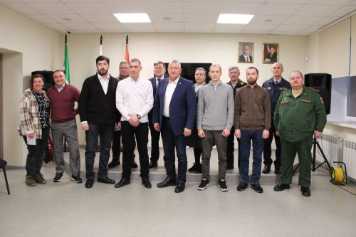 Зәйдә махсус хәрби операция зонасыннан ялга кайткан хәрбиләр белән очрашу узды
