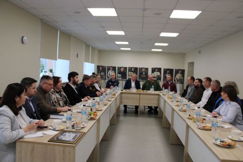 Зәйдә махсус хәрби операция зонасыннан ялга кайткан хәрбиләр белән очрашу узды