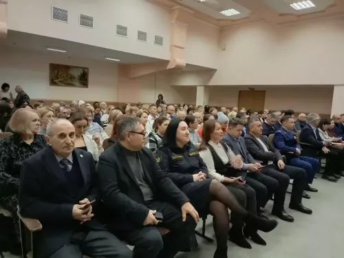 Шәһәр тирәлегенең төзеклеге, матурлыгы анда яшәүчеләрнең намуслы гамәлләренә дә бәйле