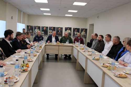Зәйдә махсус хәрби операция зонасыннан ялга кайткан хәрбиләр белән очрашу узды