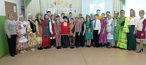 В Верхненалимской школе дан старт Году единства народов России