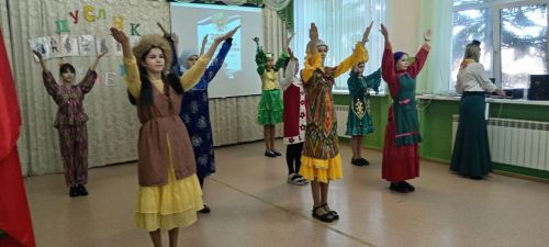 В Верхненалимской школе дан старт Году единства народов России