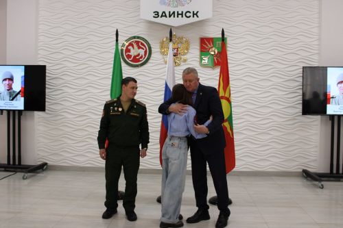 Зәйдә махсус хәрби операциядә һәлак булган геройларның гаиләләренә дәүләт бүләкләре тапшырылды