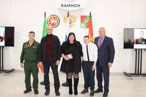 В Заинске почтили память погибших участников СВО