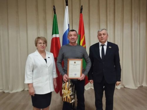 Гүзәлия Батькова: “Җирлегебез игелекле кешеләре белән матур”