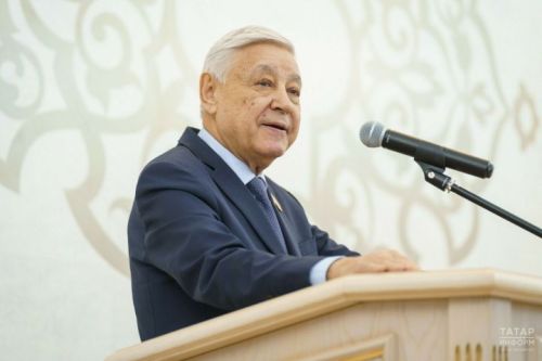 Владимир Путин  Фәрит Мөхәммәтшинны II дәрәҗә «Ватан алдындагы казанышлары өчен» ордены белән бүләкләде