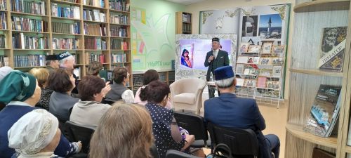 Зәй китапханәчесе үз китабын киң катлам укучыларга тәкъдим итте