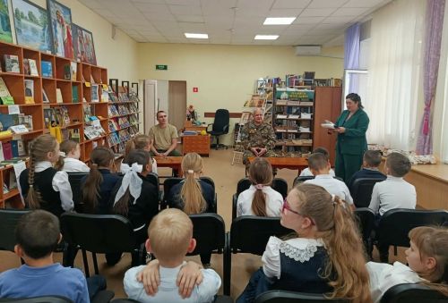 Әтиләр укучылар белән аралашты