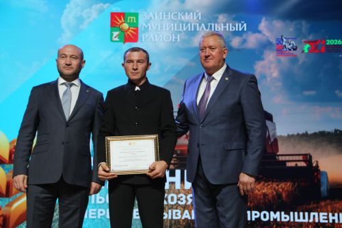 Зәй  игенчеләрен «Уңыш бәйрәме»ндә хөрмәтләделәр: фоторепортаж