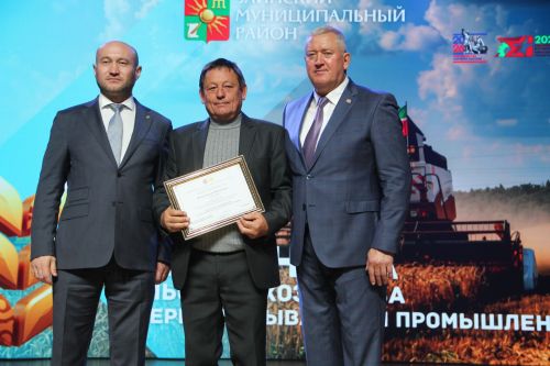 Зәй  игенчеләрен «Уңыш бәйрәме»ндә хөрмәтләделәр: фоторепортаж