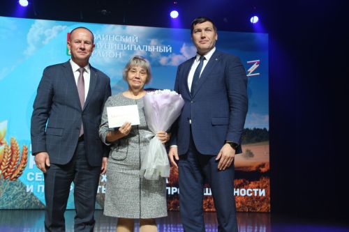 Зәй  игенчеләрен «Уңыш бәйрәме»ндә хөрмәтләделәр: фоторепортаж
